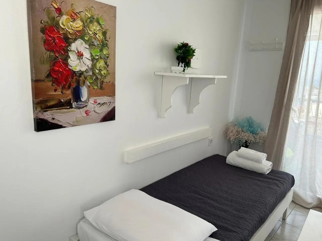 Room To Rent Mykonos Town Apartment